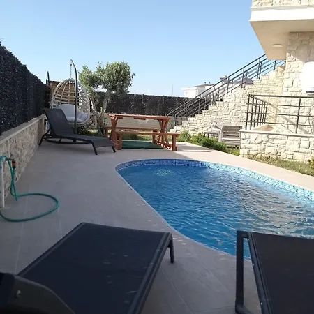 Stylish 2-br With Pool Near Sarimsakli Ayvalı