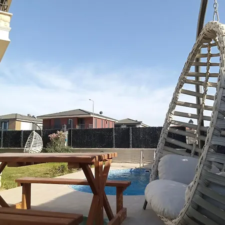 Stylish 2-br With Pool Near Sarimsakli * Ayvalı