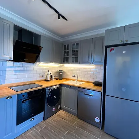 Stylish 2-br With Pool Near Sarimsakli